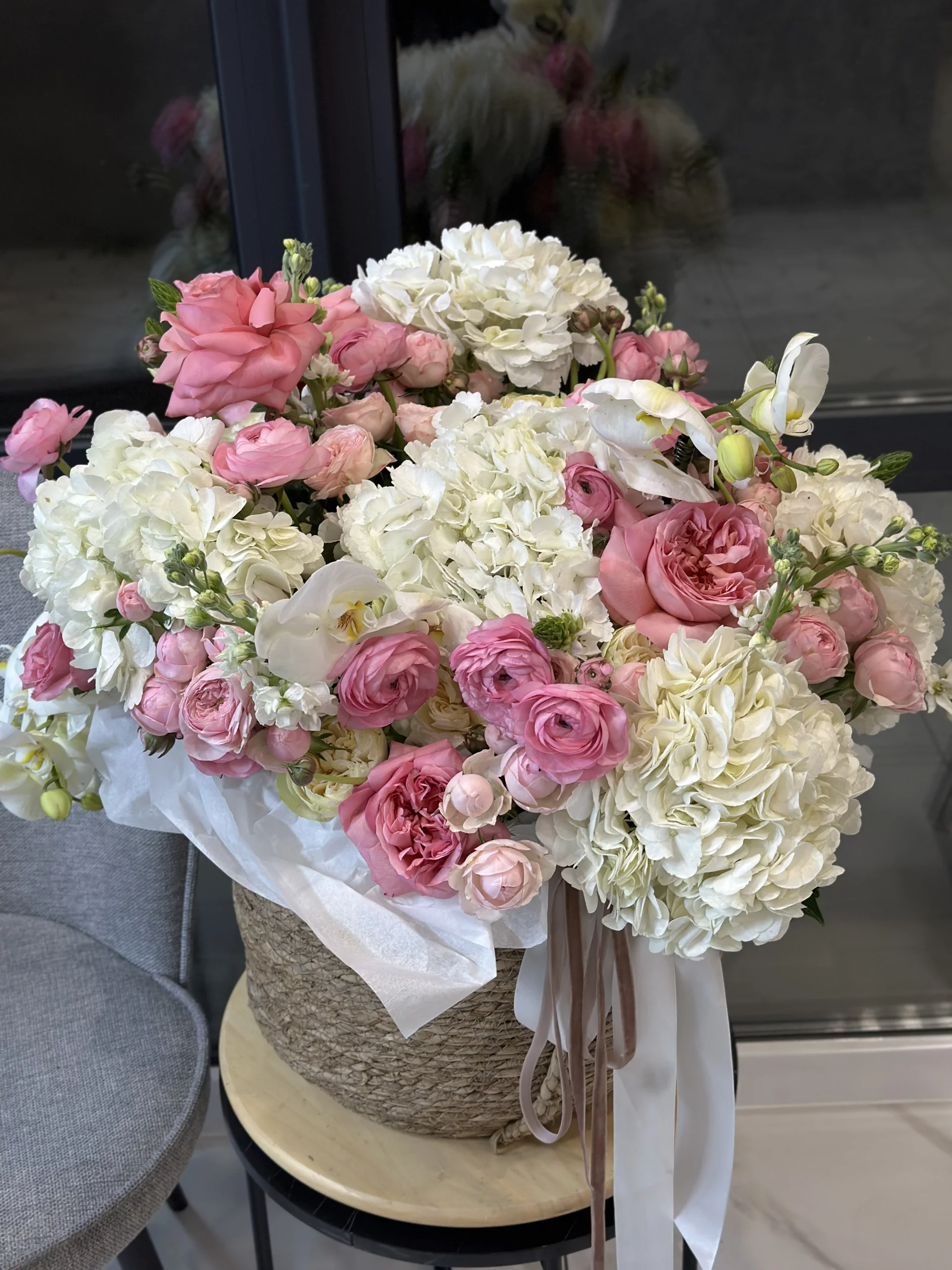 basket-arrangement-bright:-dazzling-bright