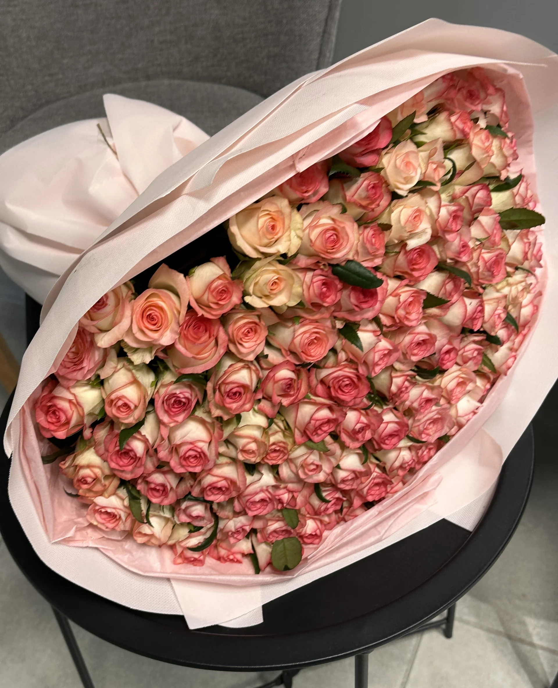 bouquet-of-roses-sunset:-the-best-addition-to-a-romantic-dinner