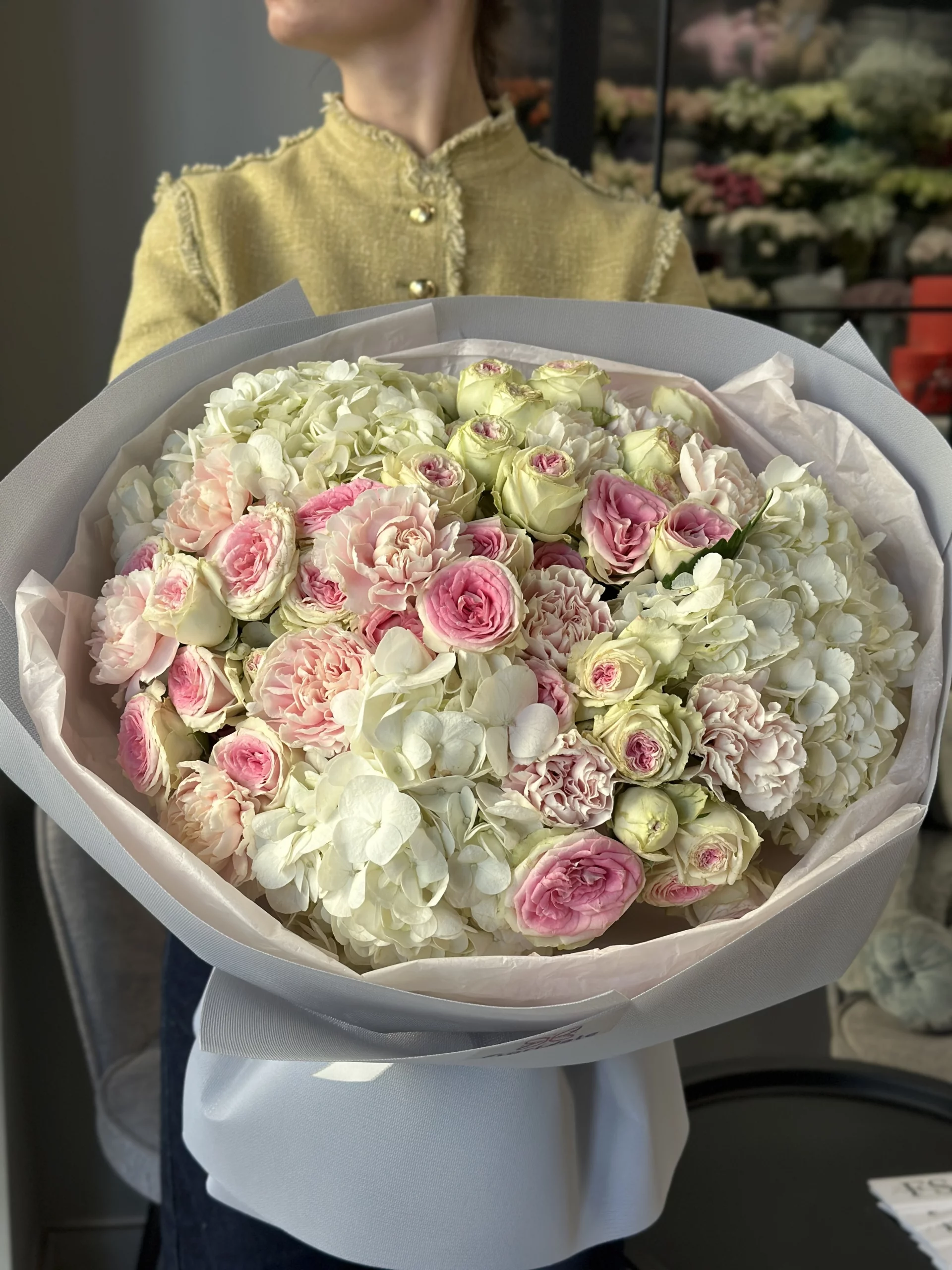 classic-bouquet-prima:-unforgettable-like-first-love