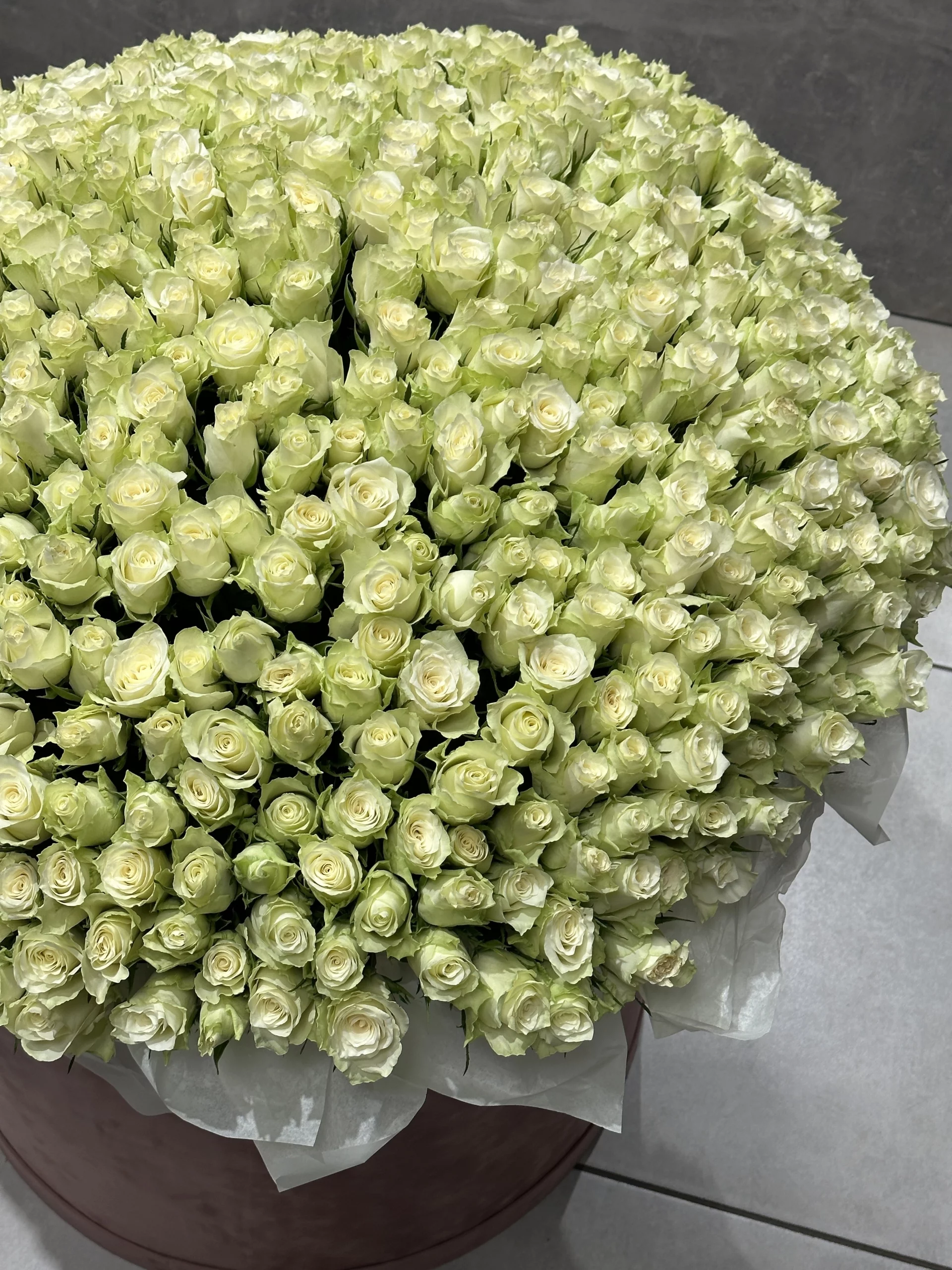 box-arrangement-gold:-flowers-that-say-«you-are-my-gold»